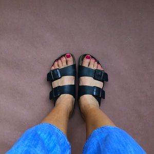 Black Arizona Birkenstocks